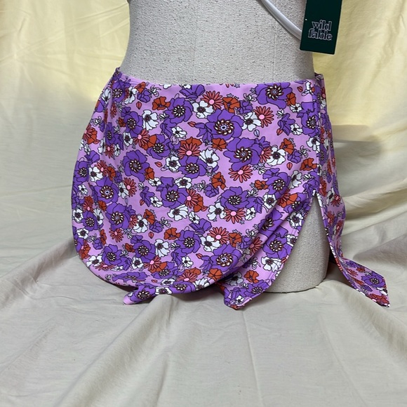 Bikini top & cover-up😎 - Picture 2 of 10